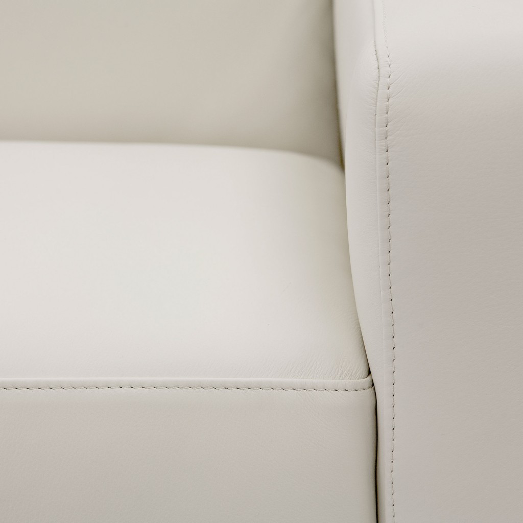 Moran Norton Chair Leather Close Up